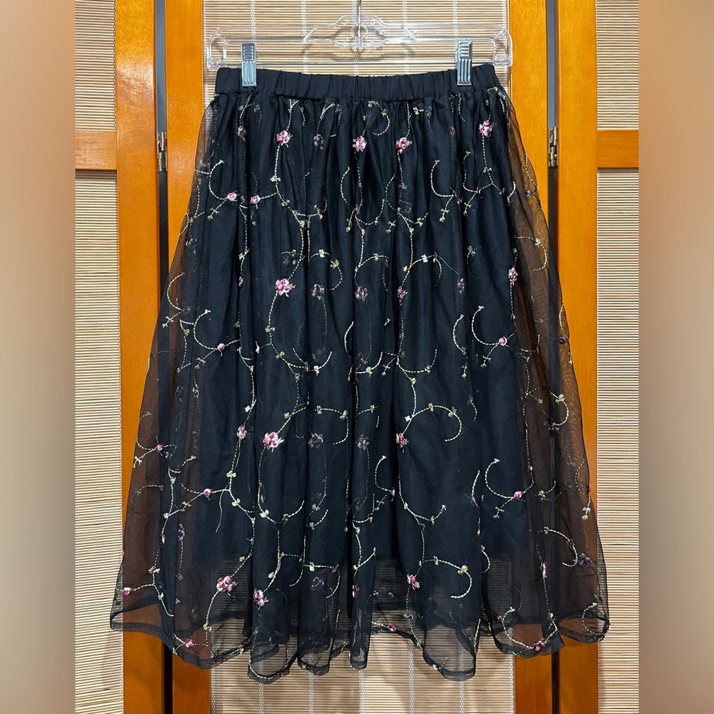DIVIDED black midi skirt with sheer floral embroidered overlay, size 4
